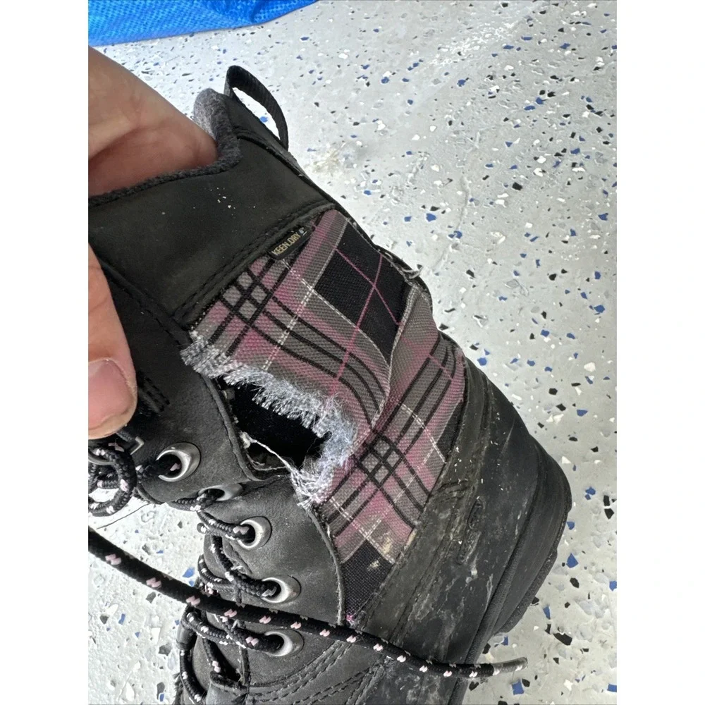 Keen Dry Snowden Black Pink Plaid Lace Up‎ Winter Boot Lined Size 8.5 Women Rip